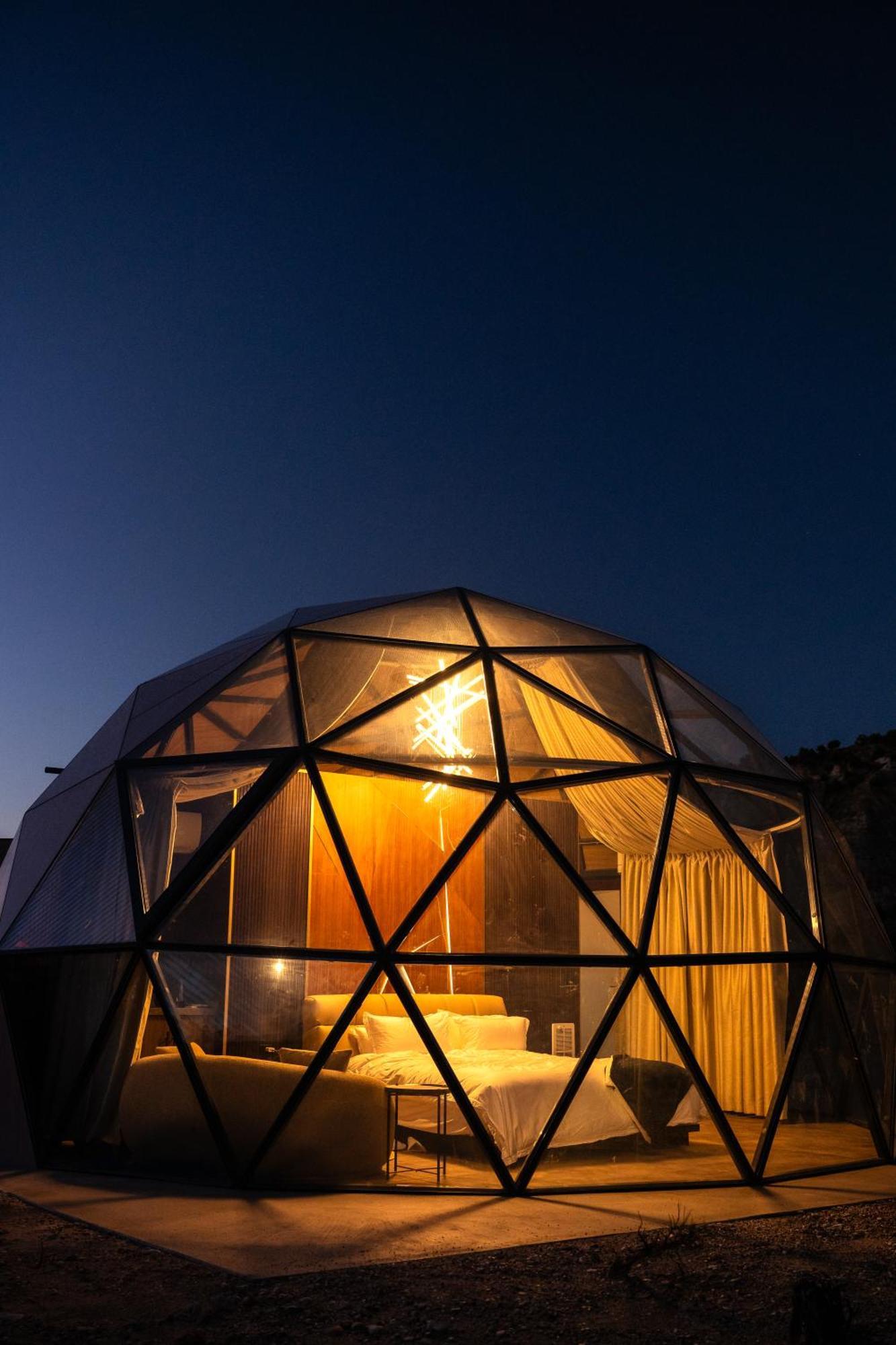Clear Sky Resorts - Bryce Canyon - Unique Stargazing Domes Cannonville Buitenkant foto